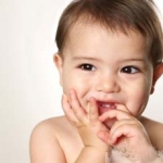 Các thói quen ảnh hưởng đến sức khỏe răng miệng 