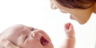 Quá trình mọc răng của trẻ nhỏ 